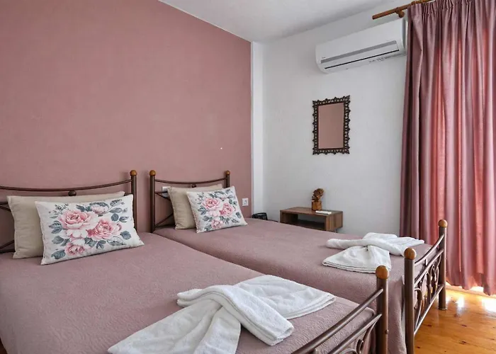 Dinas Alonissos - Nefeli Summer Haven